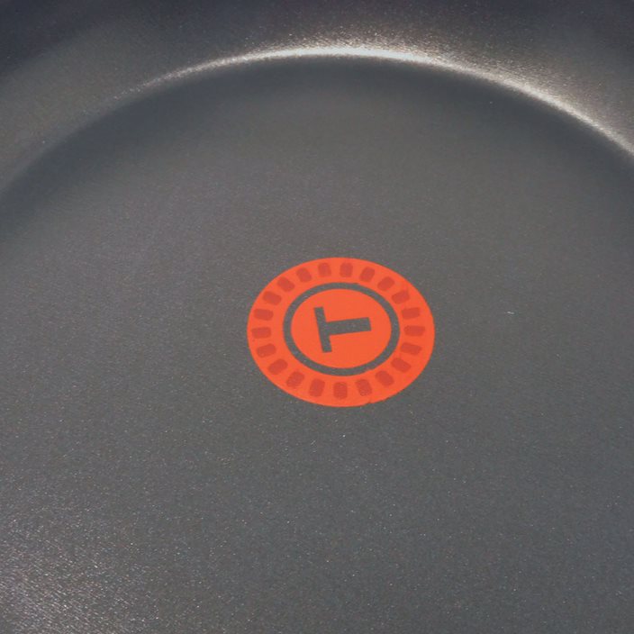 Sartén 26 Cm con Antiadherente Easy Plus Vital Negro T-fal 0388600