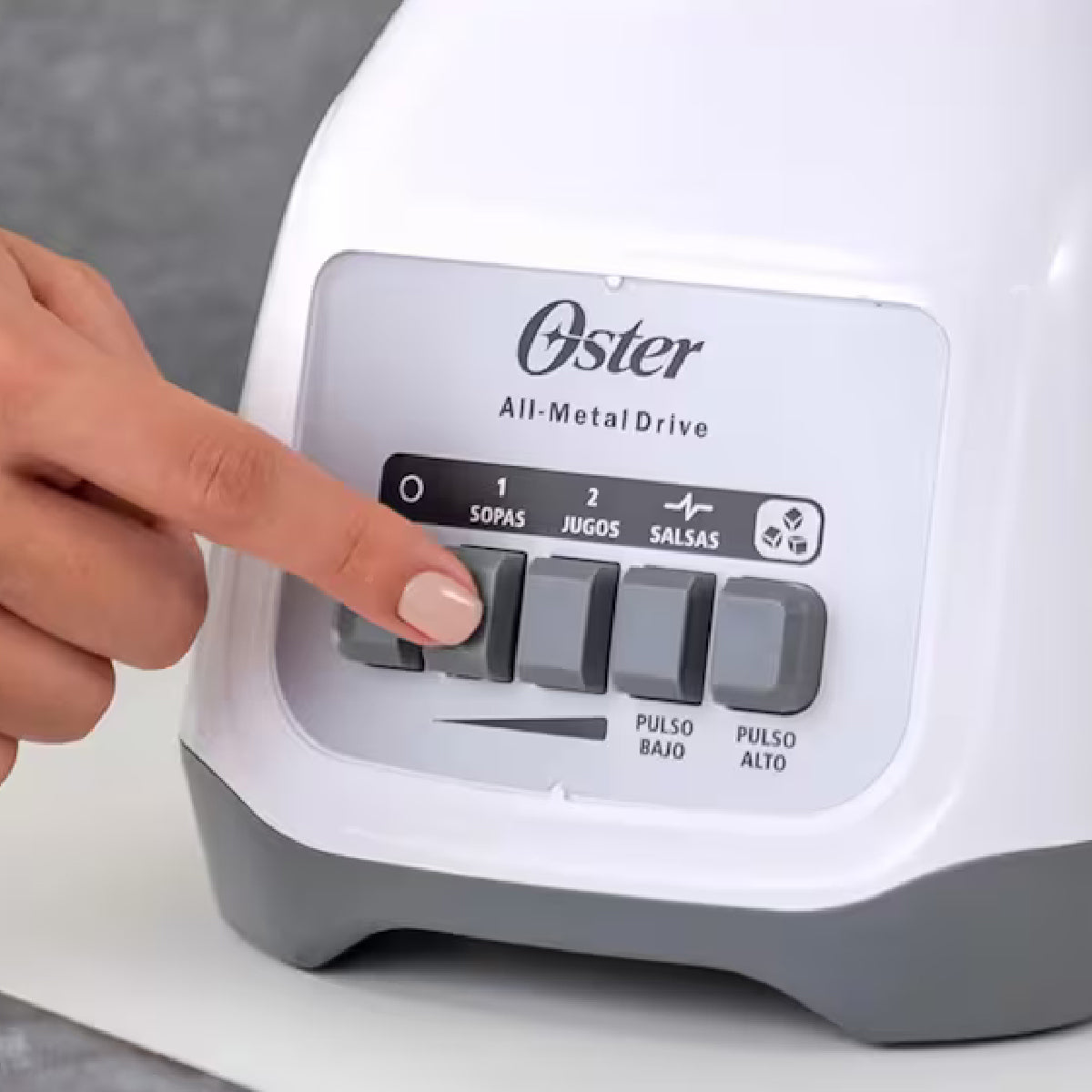 Licuadora 2 Velocidades + 2 Pulso, Vaso de Vidrio, Blanca, Oster BLSTAG-WPB-013 (2110246)