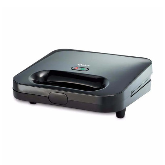 Sandwichera Compacta 2 Rebanadas Negra Oster CKSTSM2885-013